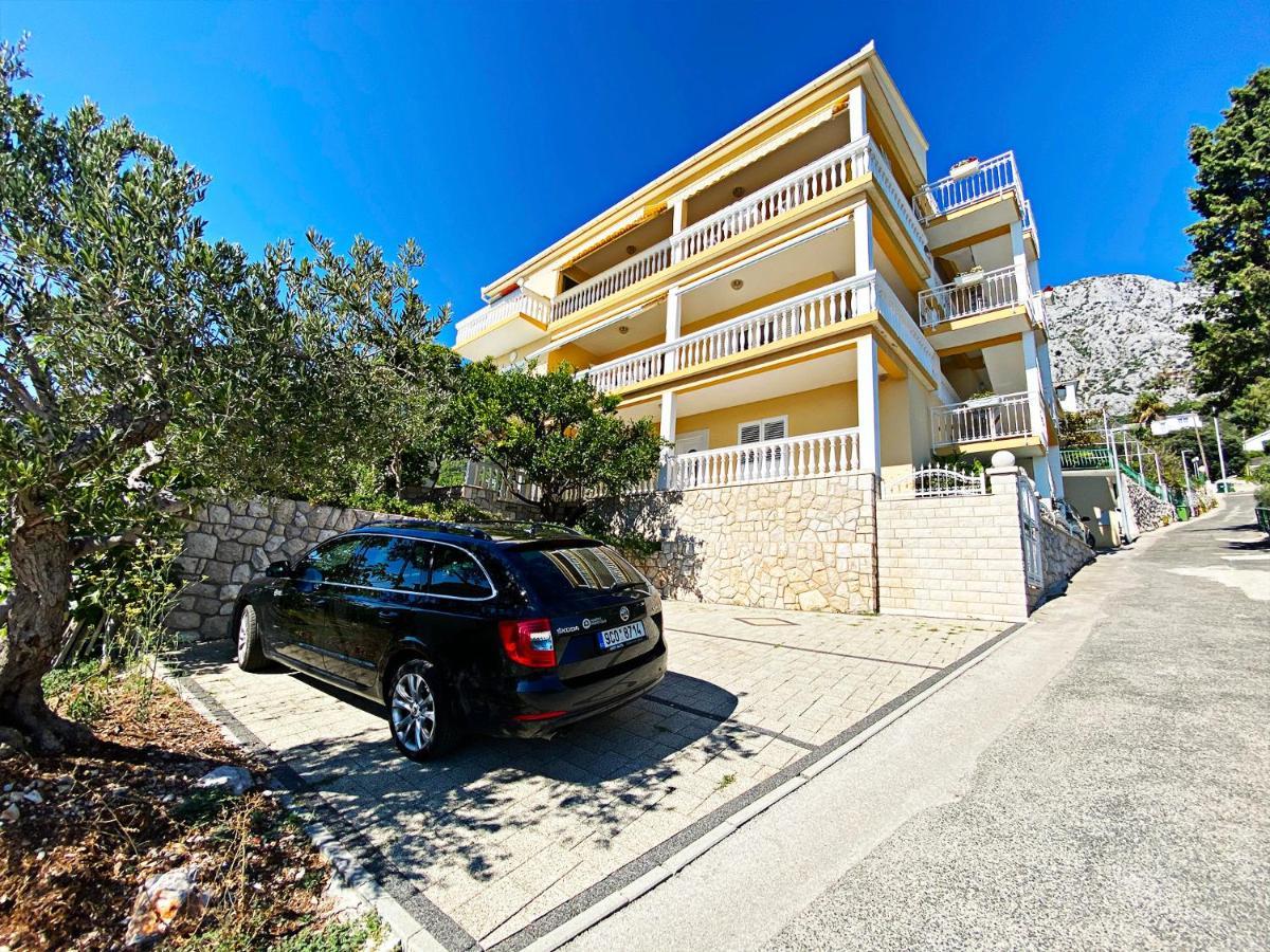 Apartments And Rooms Katarina Živogošće Esterno foto