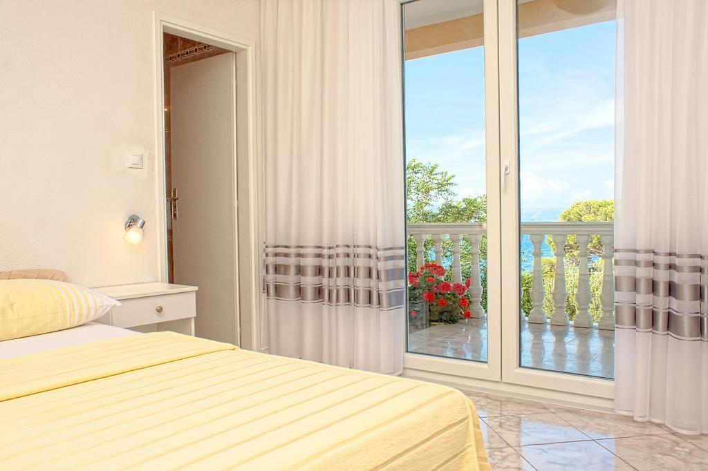 Apartments And Rooms Katarina Živogošće Esterno foto